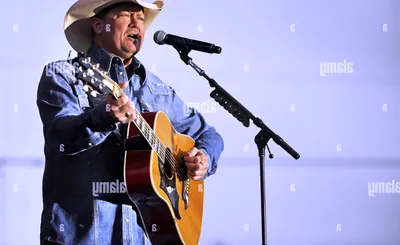 Tracy Lawrence